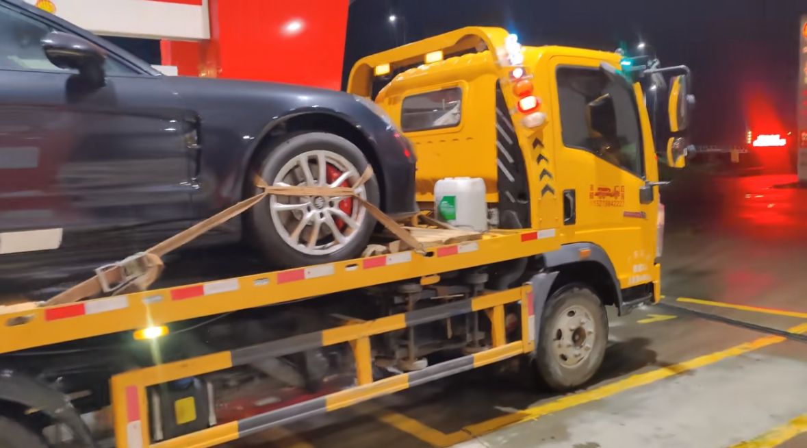 新乡行车途中遇到突发状况该如何呼叫道路救援？